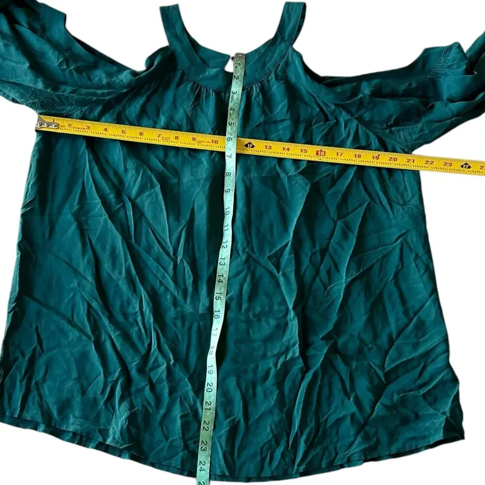 Womens Top Size Medium Dark Green Open Shoulder Business Casual Professional Fun